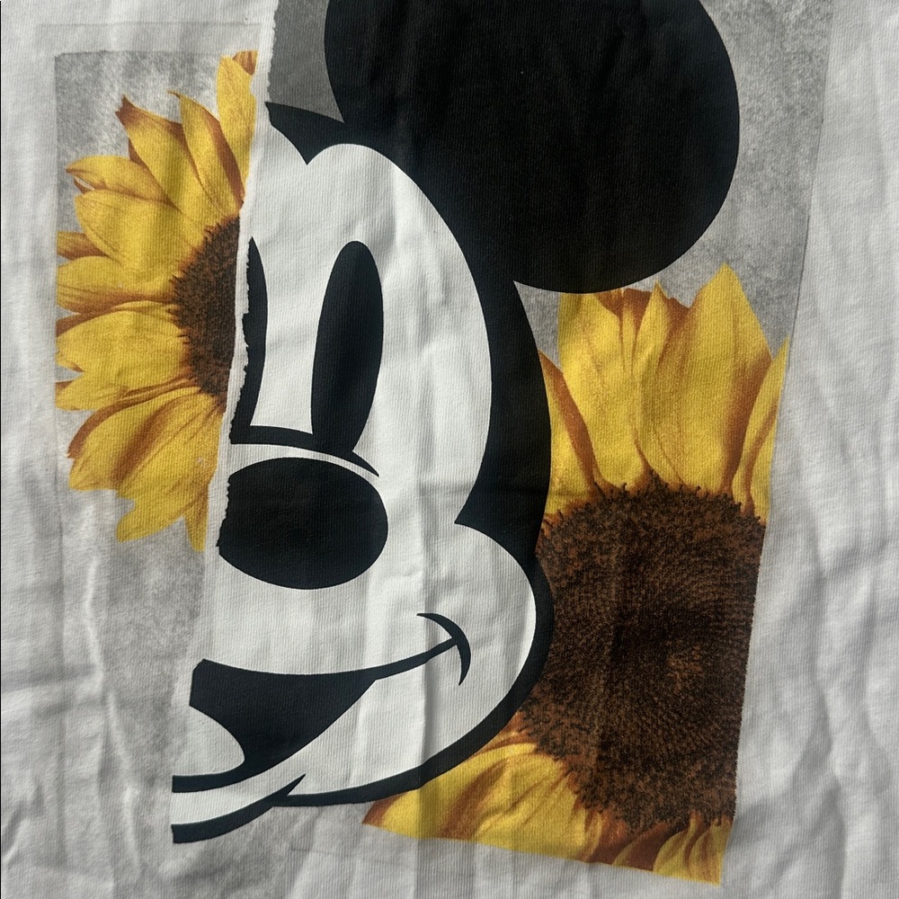 NWT H&M Disney tshirt oversized - Picture 2 of 3